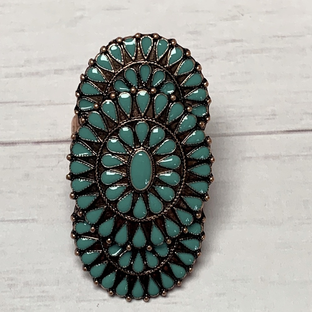 Western Style Resin Concho Cluster Adjustable Ring - Picture 1 of 4